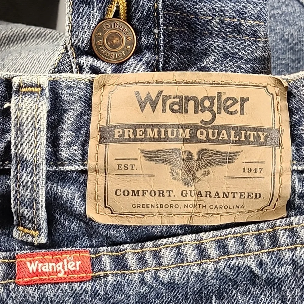 WRANGLER VINTAGE MENS STRAIGHT PREMIUM FADED DISTRESSED STONE WASH JEANS 38x28